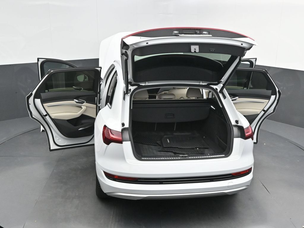 Used 2019 Audi e-tron Premium Plus AWD/4WD image 53