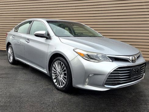 Used 2018 Toyota Avalon Limited image 8