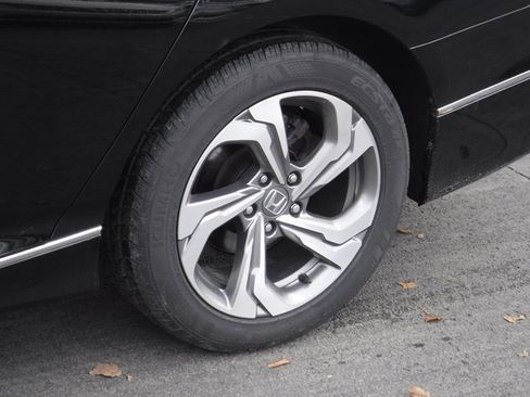 Used 2019 Honda Accord EX image 4