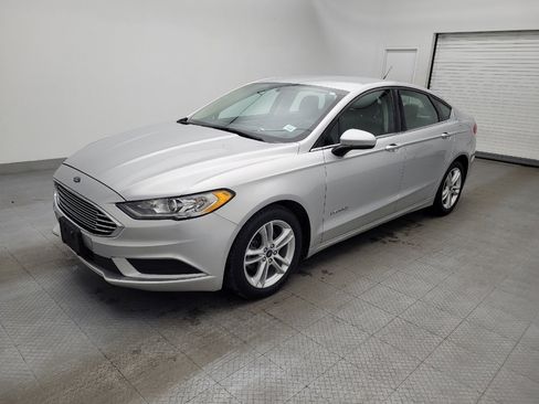 Used 2018 Ford Fusion S image 2