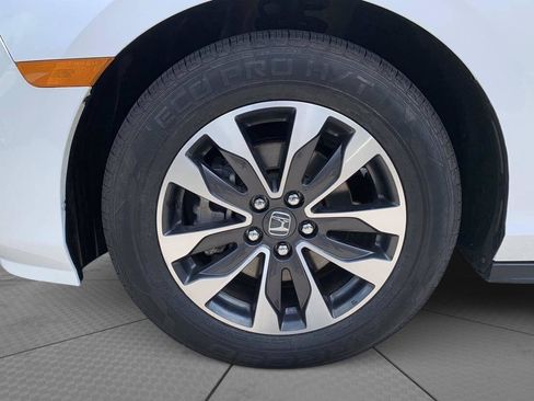 Certified 2024 Honda Odyssey EX-L image 9
