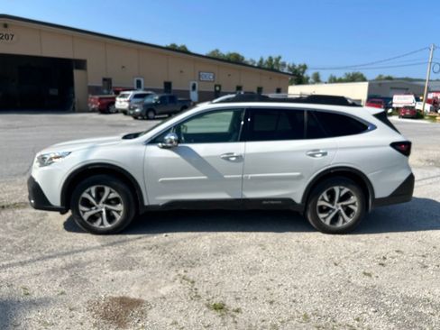 Used 2021 Subaru Outback Touring XT AWD/4WD image 6