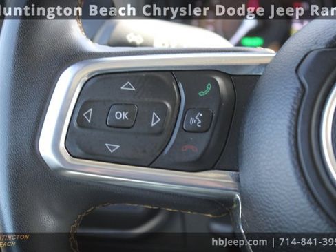 Used 2024 Jeep Wrangler Unlimited Sahara image 16