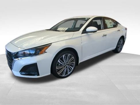 New 2025 Nissan Altima 2.5 SL image 1