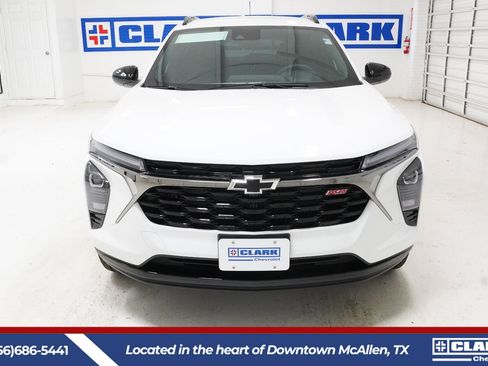 New 2026 Chevrolet Trax RS image 2