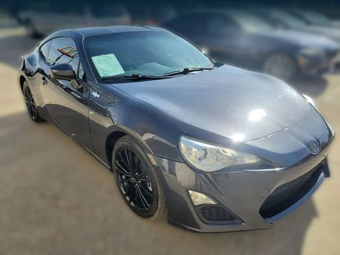 Used 2014 Scion FR-S RWD image 14