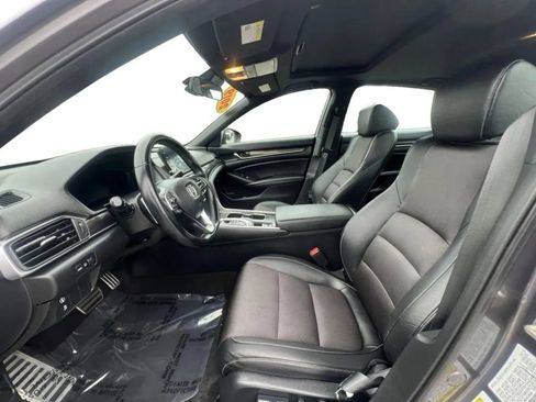 Used 2019 Honda Accord Sport image 9