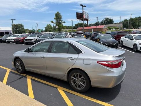 Used 2017 Toyota Camry SE FWD image 12
