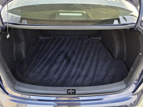 Used 2022 Toyota Corolla LE image 17