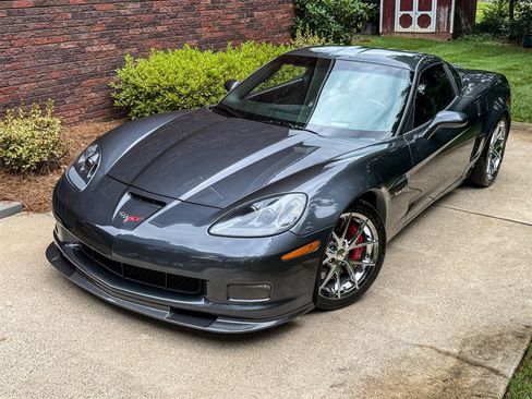 Used 2009 Chevrolet Corvette Z06 w/ Preferred Equipment Group RWD image 6