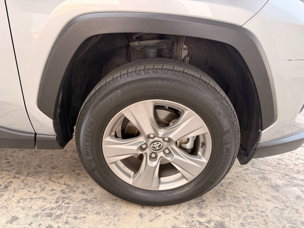 Used 2024 Toyota RAV4 XLE AWD/4WD image 12