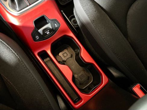 Certified 2022 Jeep Renegade Trailhawk w/ Sun/Sound Group image 16