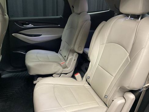 Used 2019 Buick Enclave Essence FWD image 10