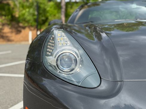 Used 2011 Ferrari California RWD image 22