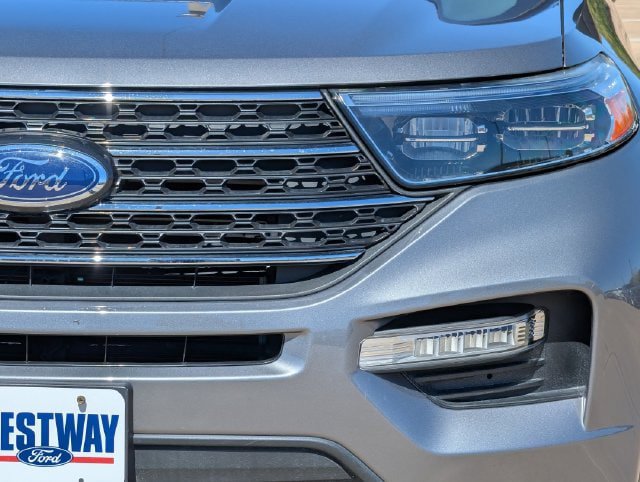 Used 2022 Ford Explorer XLT w/ Equipment Group 202A RWD image 8