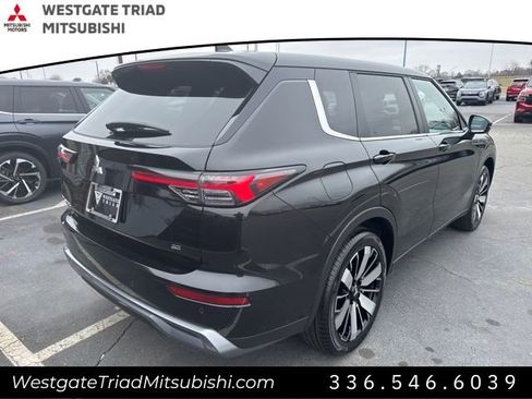 New 2026 Mitsubishi Outlander SE FWD image 11