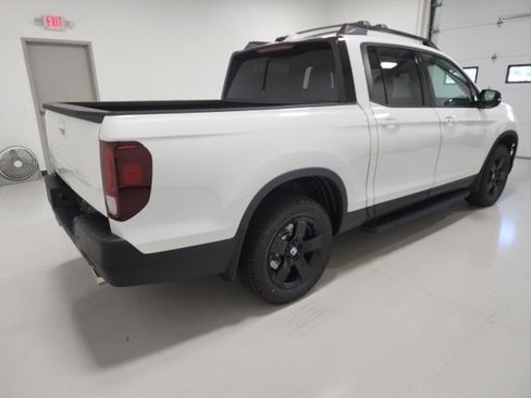 Used 2024 Honda Ridgeline Black Edition image 6