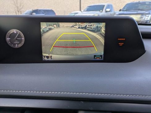 Used 2022 Lexus UX 250h image 15