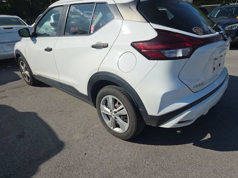 Used 2021 Nissan Kicks S FWD image 6