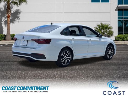 Used 2022 Volkswagen Jetta Sport FWD image 6