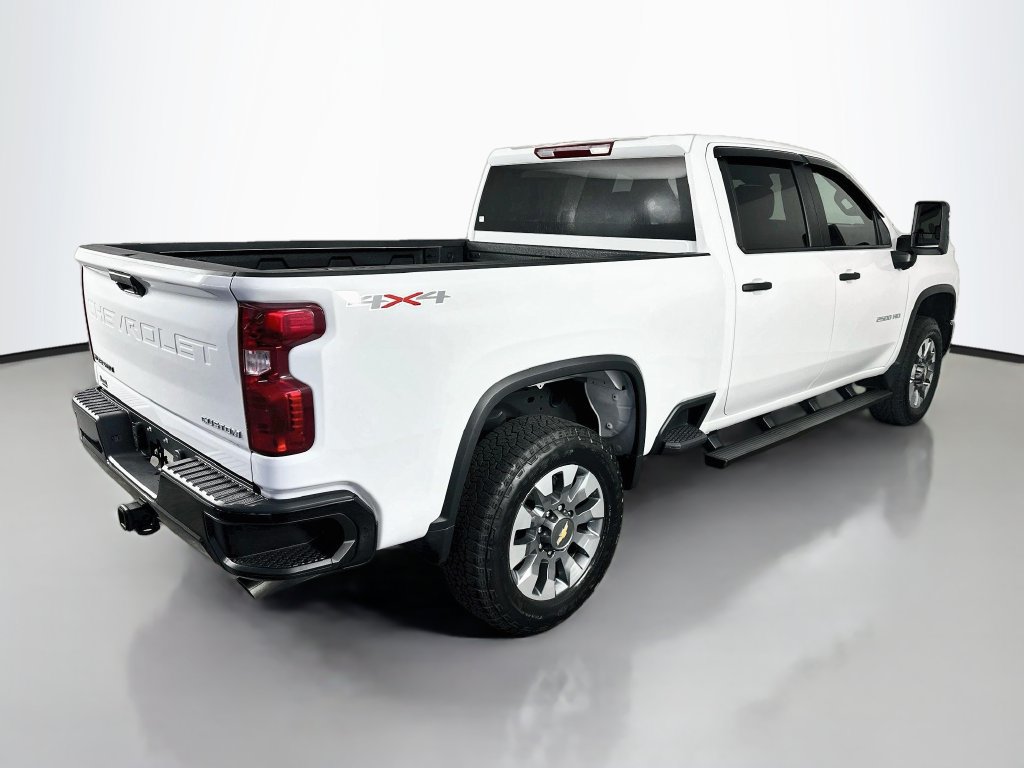 Used 2026 Chevrolet Silverado 2500 Custom AWD/4WD image 7