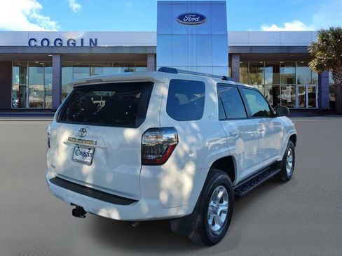 Used 2024 Toyota 4Runner SR5 Premium image 3