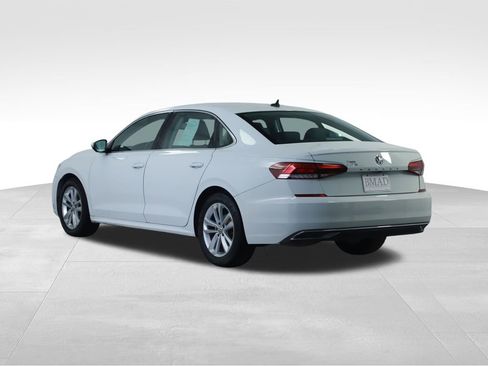 Used 2020 Volkswagen Passat 2.0T SE FWD image 9
