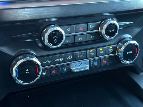 New 2026 Ford F250 Lariat w/ Lariat Premium Package image 17