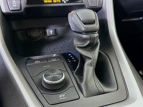 Certified 2021 Toyota RAV4 XLE image 10