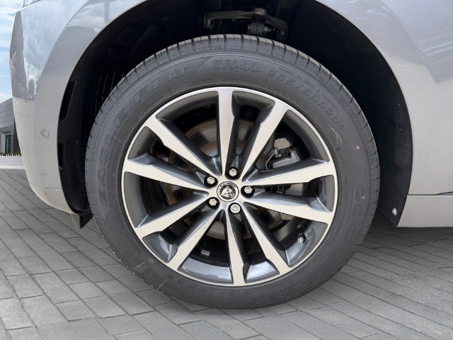 New 2026 Jaguar F-PACE R-Dynamic S AWD/4WD image 9