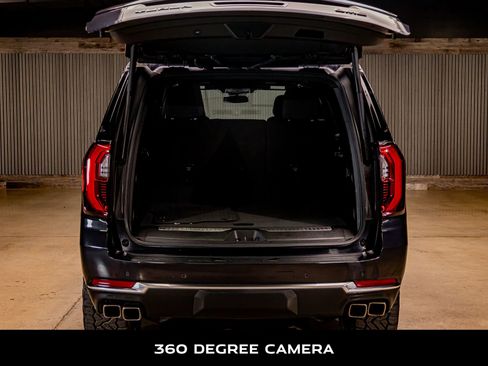 Used 2025 GMC Yukon XL Denali image 9