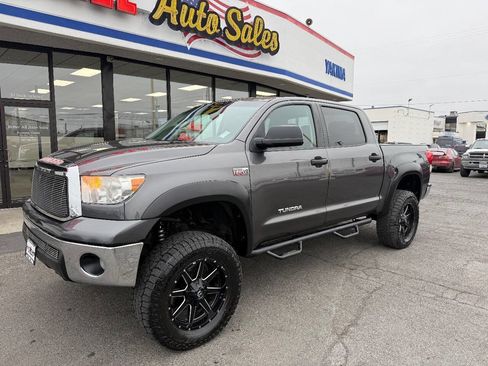 Used 2013 Toyota Tundra Grade 4x2 4dr CrewMax Cab Pick w/ Tow Pkg image 1