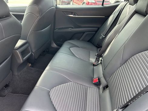 Used 2019 Toyota Camry SE FWD image 15