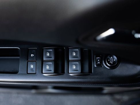 Used 2022 Chevrolet Colorado Z71 w/ Safety Package image 26