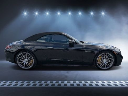Used 2022 Mercedes-Benz SL 63 AMG 4MATIC image 2
