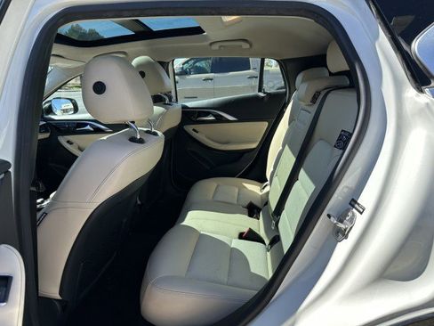 Used 2019 INFINITI QX30 LUXE w/ Navigation Package image 13