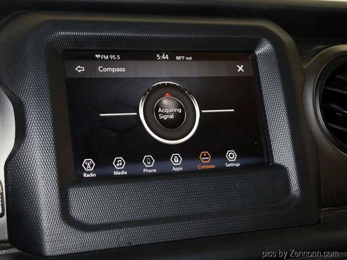 Used 2019 Jeep Wrangler Sport AWD/4WD image 23