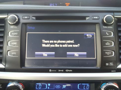 Used 2017 Toyota Highlander AWD V6 image 26