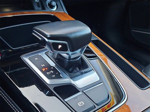 Used 2023 Audi Q5 2.0T Premium Plus image 32