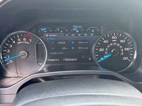 Used 2015 Ford F150 Lariat AWD/4WD image 21