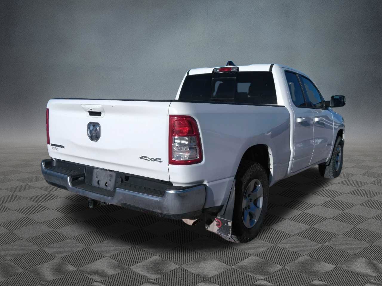 Used 2022 RAM 1500 Big Horn AWD/4WD image 3