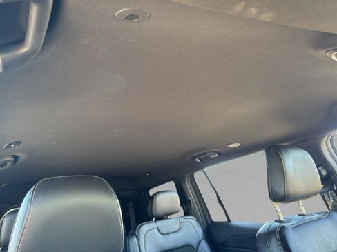 Used 2024 Jeep Grand Cherokee L Laredo image 39