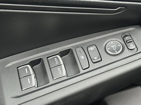 Used 2023 Honda Accord LX image 14