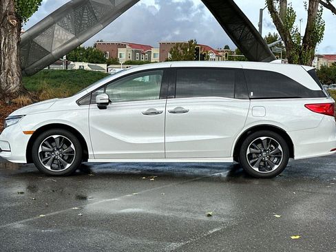 Used 2022 Honda Odyssey Elite image 7