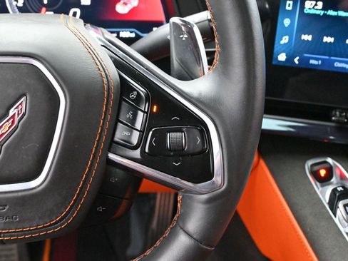 Used 2025 Chevrolet Corvette Stingray Premium Conv w/ Z51 Performance Package image 18