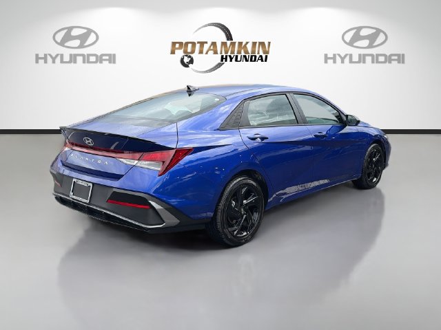 Certified 2026 Hyundai Elantra Sport FWD image 5