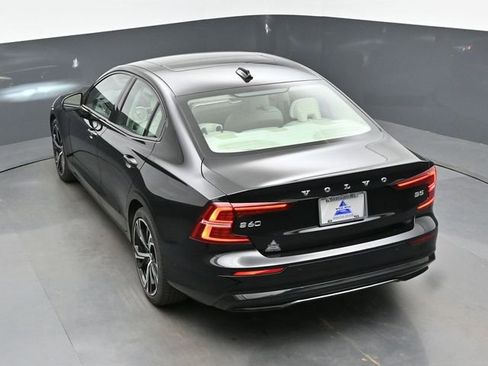 Used 2023 Volvo S60 B5 Ultimate w/ Protection Package Premier FWD image 21