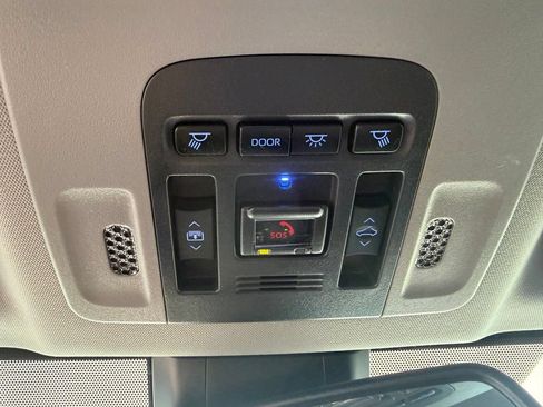 Used 2022 Toyota Camry XSE w/ Navigation Package FWD image 50
