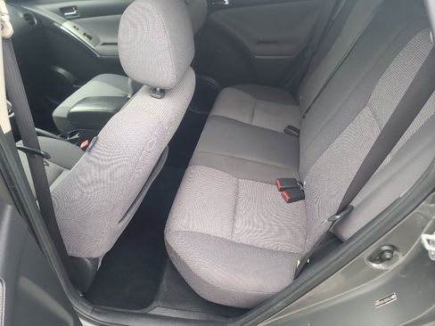 Used 2006 Toyota Matrix XR image 11