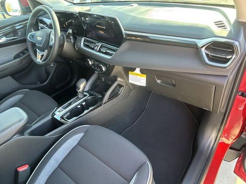 New 2026 Chevrolet TrailBlazer LT w/ Convenience Package FWD image 27
